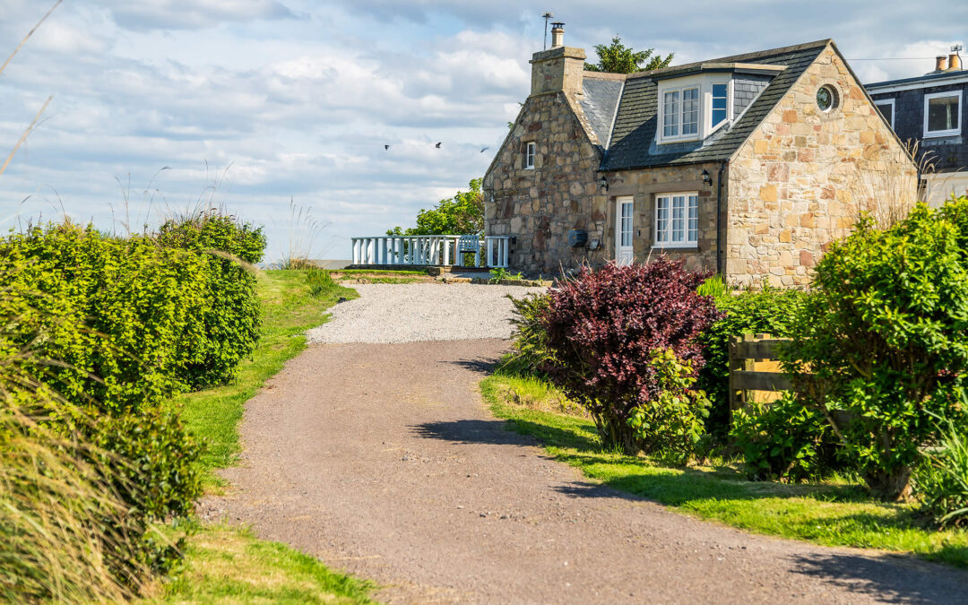 Snug on the Bay Self-catering - cottage view from the entrance 2